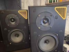Rega kyte - bass corner foam covers.